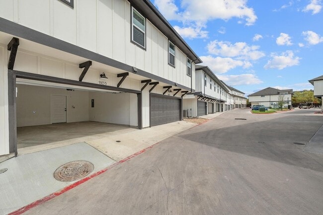 Foto del edificio - 200 W 56th St