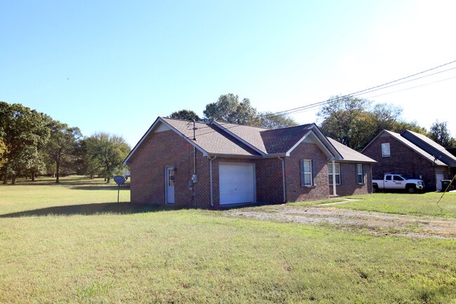 Foto del edificio - 546 Carter Ln