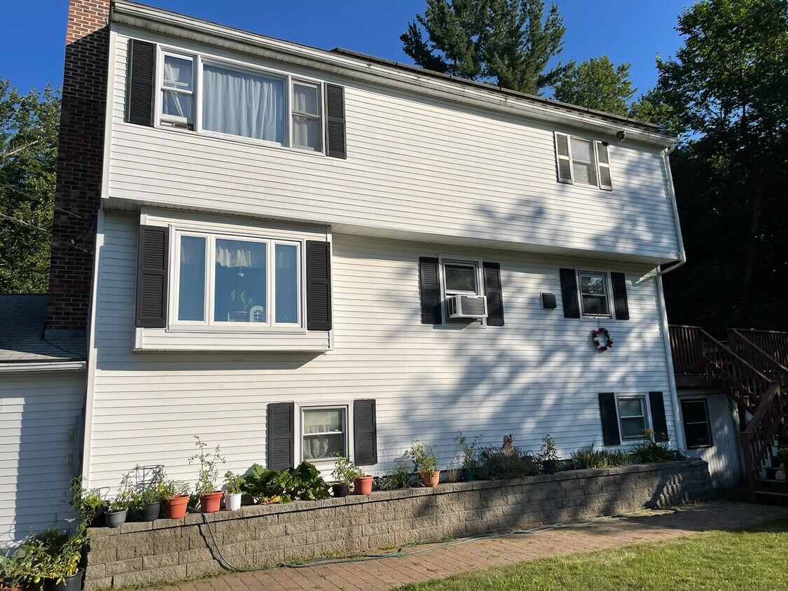 22 Tainter Hill Rd Unit A, Millbury, MA 01527 Apartments in Millbury