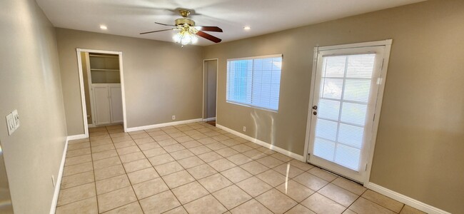 Building Photo - Los Alamitos 4 Bed House - 2 Car Gar - Pla...