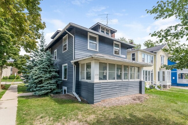 Foto del edificio - Available for Reservation MAY 2026