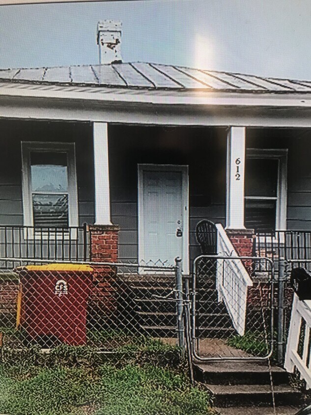 Primary Photo - 612 Virginia Ave