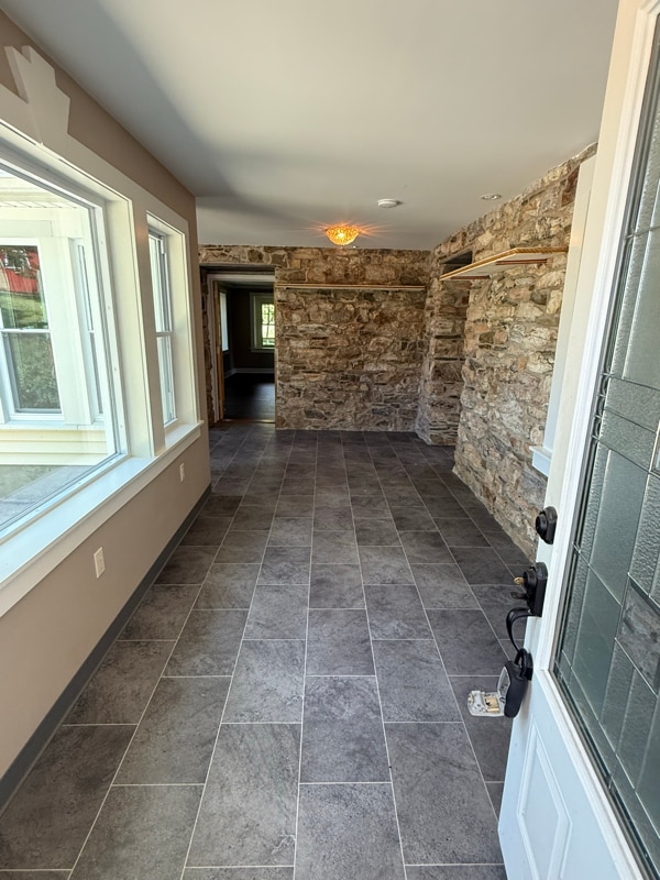 Building Photo - 2637 Mountain Rd