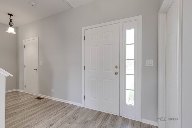 Building Photo - 28903 Bayberry Ct