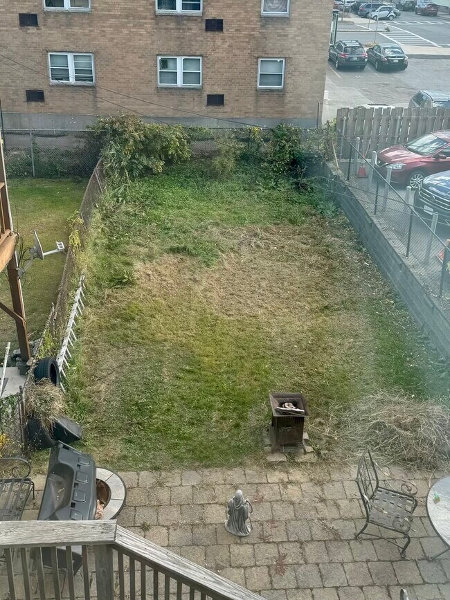 Foto del edificio - 869 Saratoga St