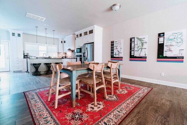 Foto del edificio - 406 NW Retreat Ln