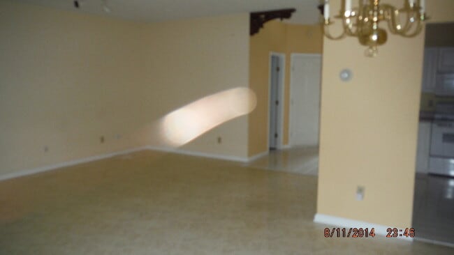 Building Photo - Kiln Creek Townhouse