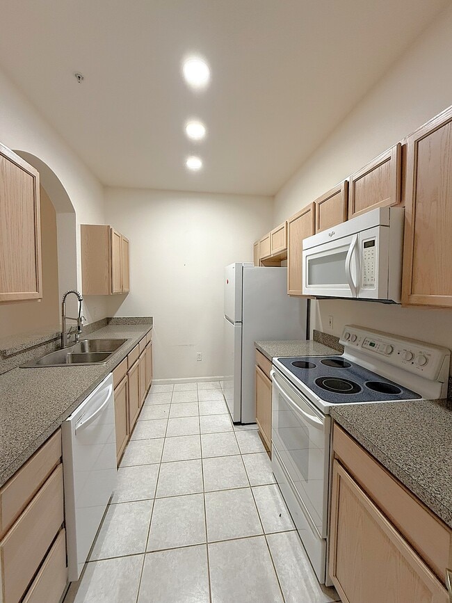 Building Photo - 13584 Turtle Marsh Loop