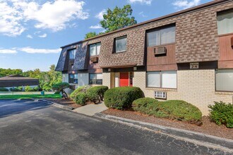 Building Photo - 2401 Cherry Hill Dr