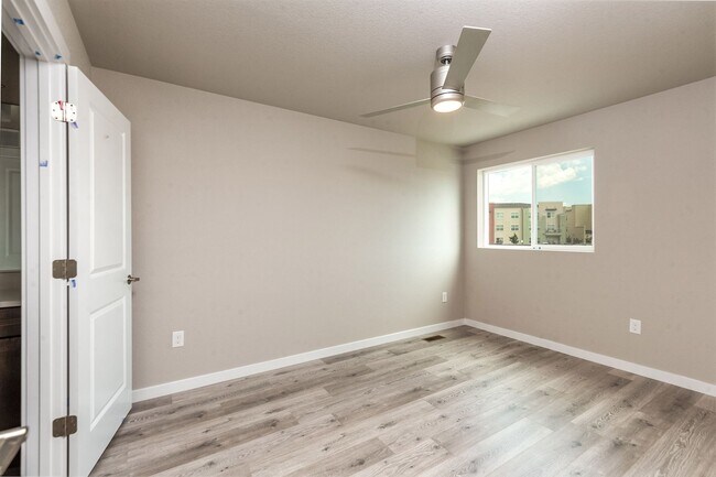 Foto del edificio - New House For Rent - Springs Ranch Colorado Springs