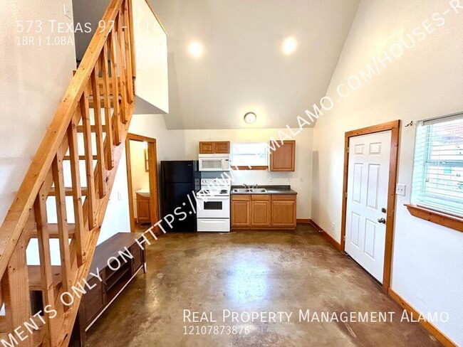 Building Photo - AVAILABLE NOW! 1 Bedroom / 1 Bath Lodge w/...