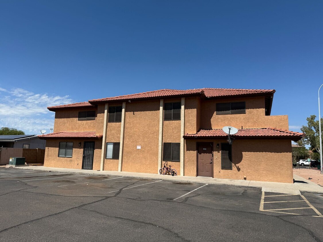 Primary Photo - Lindsay and McKellips: Mesa, 2 bed, 2 bath...
