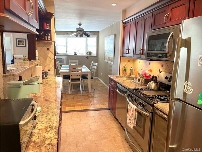 Foto del edificio - 750 Shore Rd