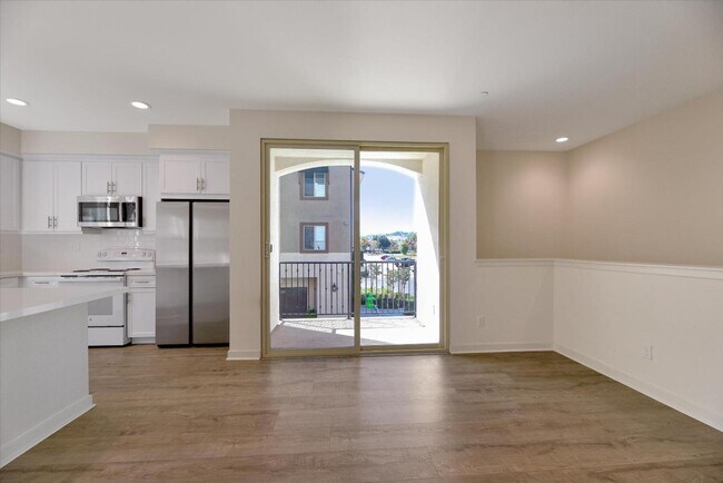 Building Photo - 312 Canoe Ct