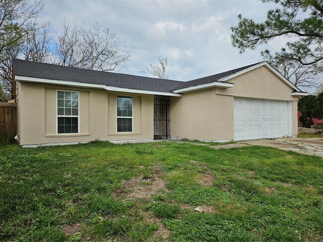 Foto del edificio - 15829 Ridgeroe Ln