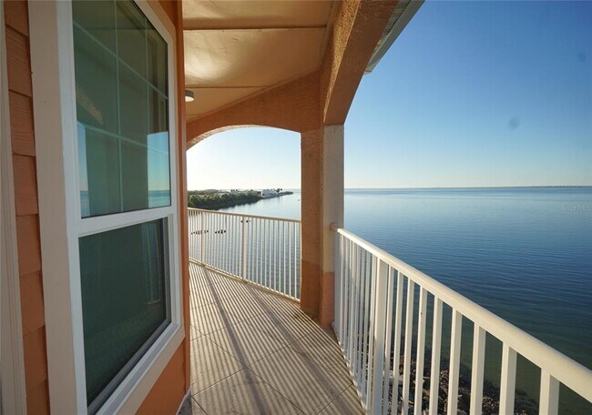 Foto del edificio - 5000 Culbreath Key Way