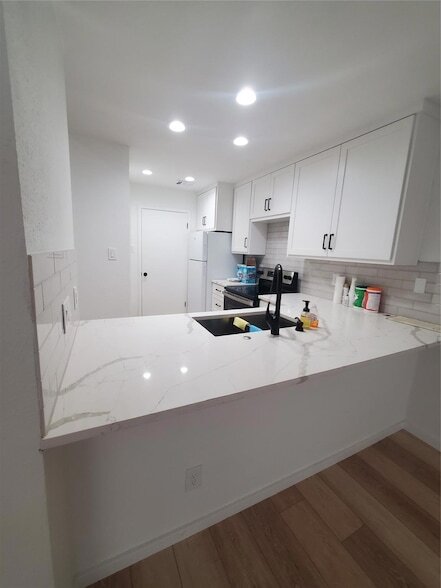 Building Photo - 5311 Indio Dr