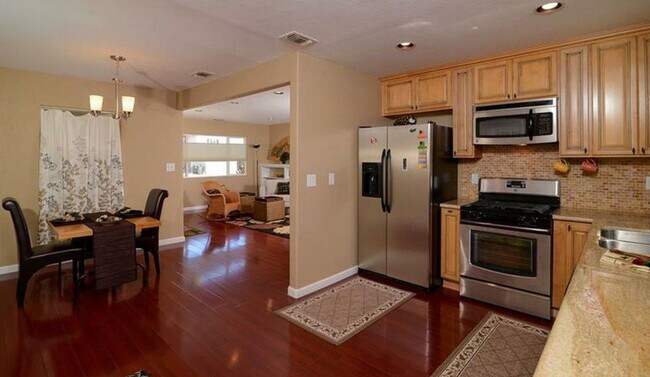 Foto del edificio - Hollywood Park Cottage