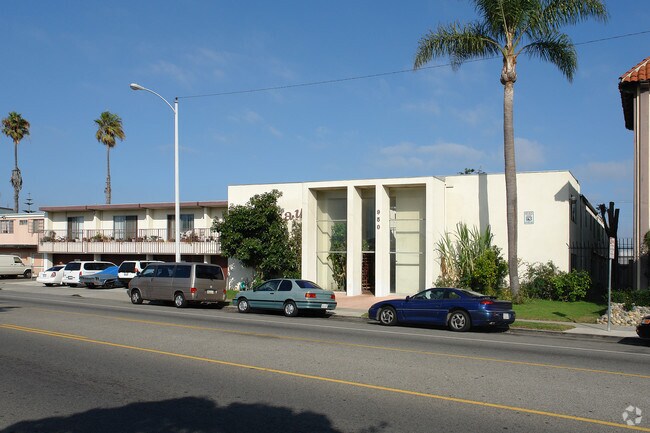 1,259 S. J Street-Nassau - Nassau