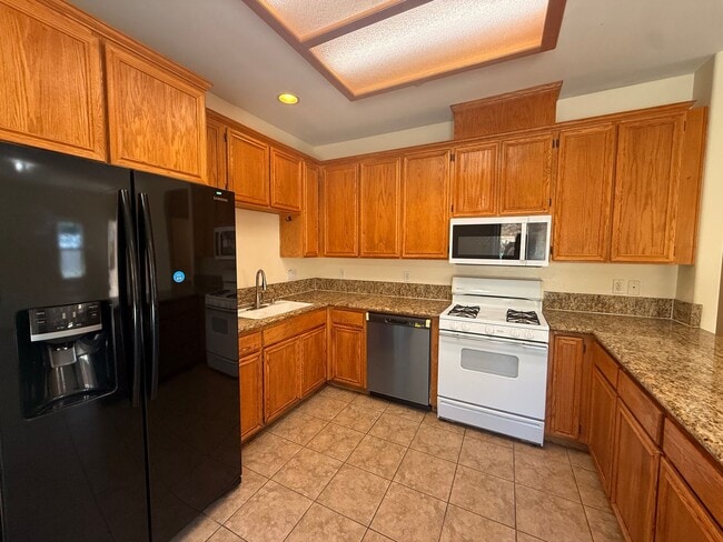 Building Photo - Spacious 4BR/2.5BA El Cajon Home with Back...