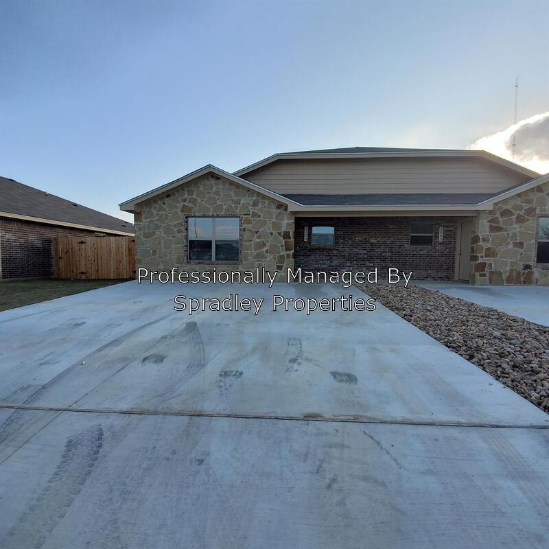 1003 Laila Ln, Belton, TX 76513 Condo for Rent in Belton, TX