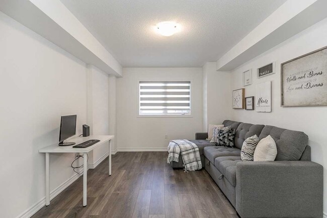 Building Photo - Beautifully Designed 3-Storey Townhouse