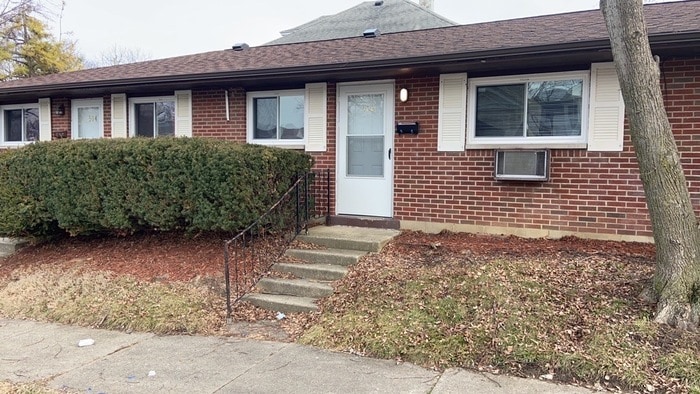 Primary Photo - 506 S. Garland Ave