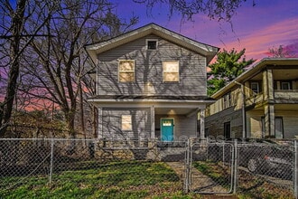 Building Photo - 1116 E 45th St