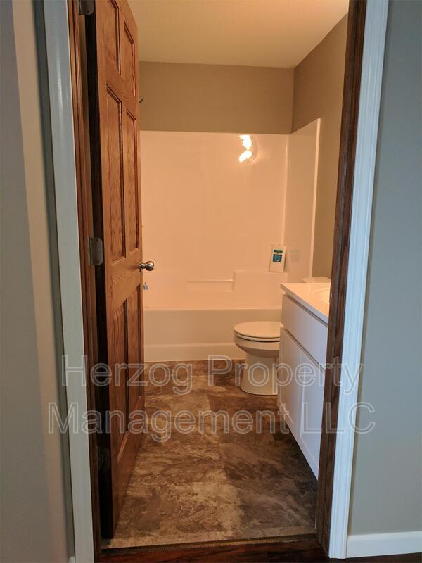 Foto del edificio - 418 8th St S