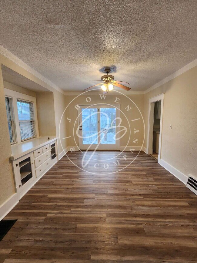 Foto del edificio - Must See! Fully Updated 3-Bedroom Home in West Toledo