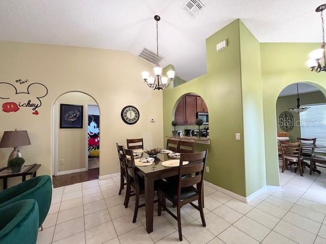 Foto del edificio - 8060 Roaring Creek Ct