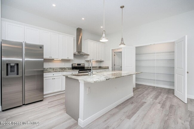 Foto del edificio - 2128 Arnold Palmer Dr