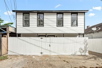 Building Photo - 3229 Holman St