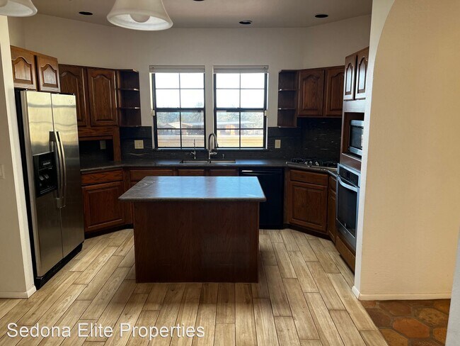 Foto del edificio - 3 br, 3 bath House - 3390 Chimney Rock Road