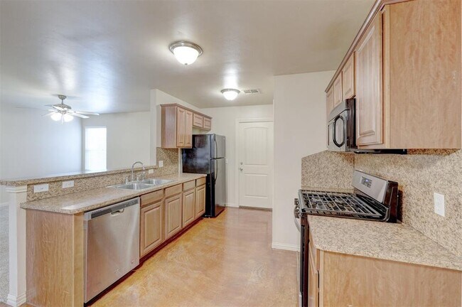 Foto del edificio - 405 Sterling Pointe Way