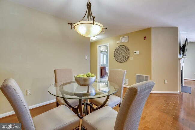 Foto del edificio - 13107 Millhaven Pl