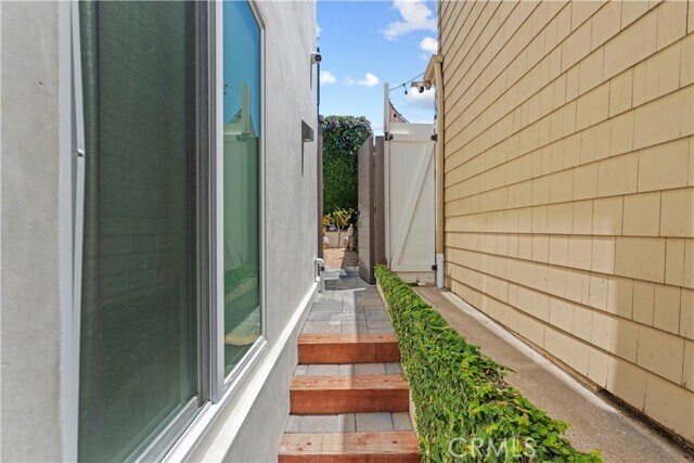 Building Photo - 149 Sunset Terrace