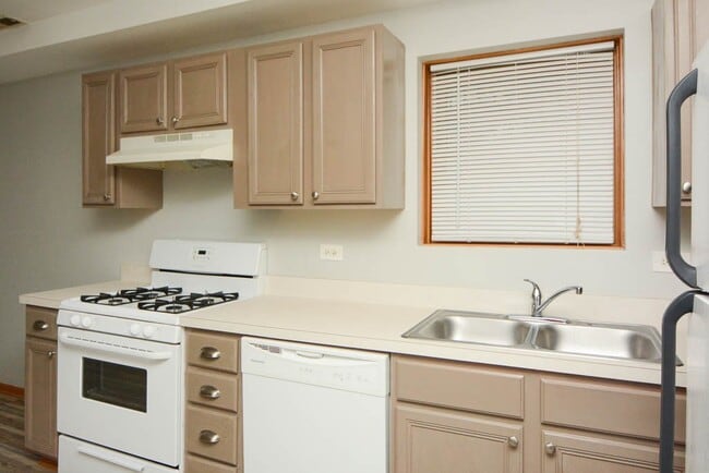 Building Photo - 1470 W Ohio St