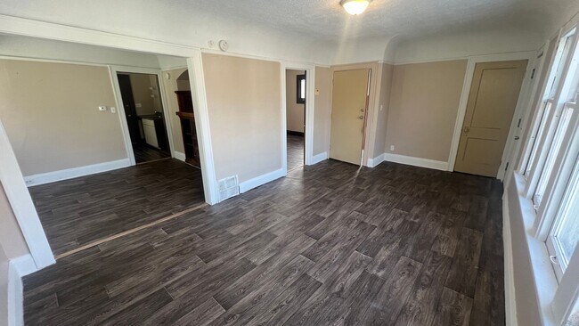 Foto del edificio - 2421-2423-2423 W Finn Pl