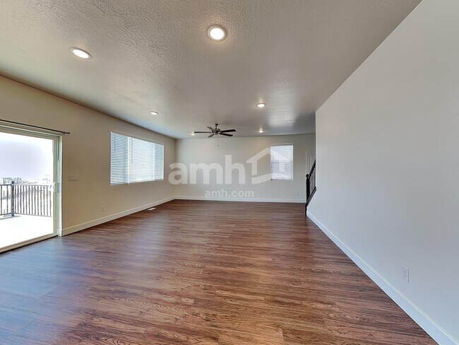 Foto del edificio - 1287 N Wagon Wy