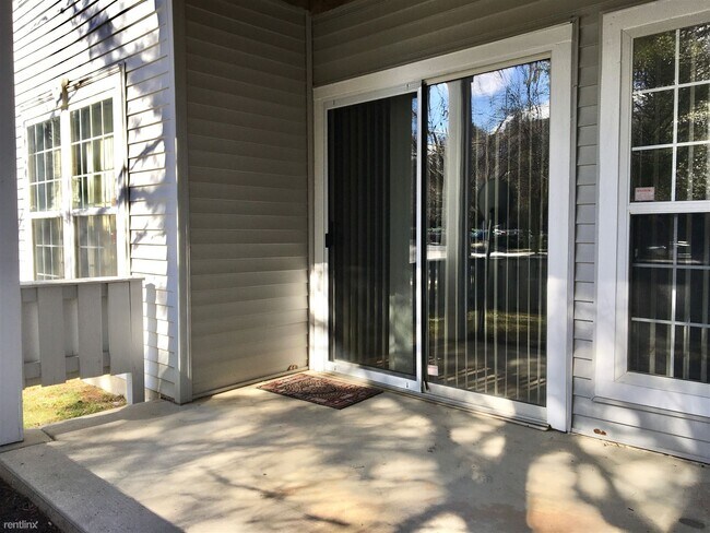 Building Photo - 4402 Silverbrook Ln