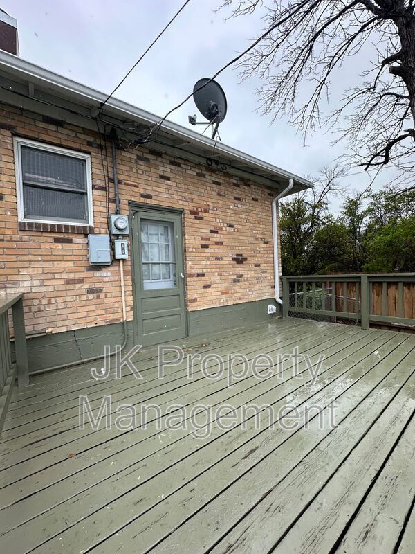 Foto del edificio - 921 9th Ave S