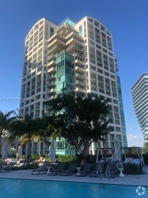 Building Photo - 3400 SW 27th Ave