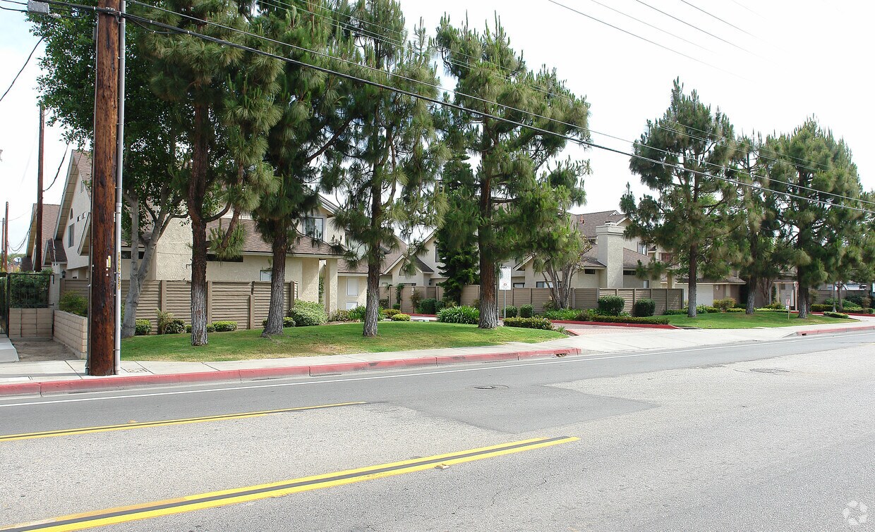 Foto del edificio - 726 W Wilson St