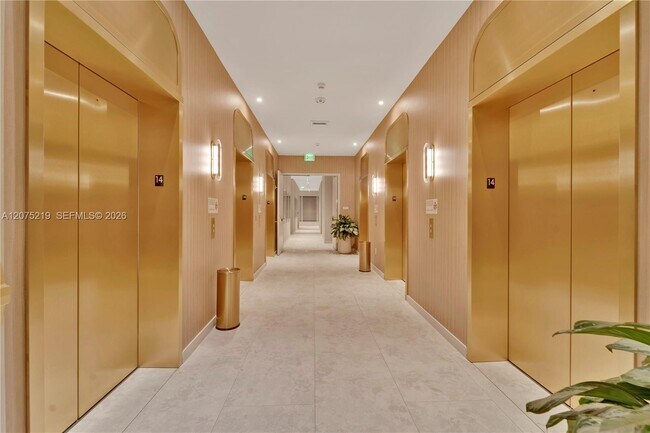 Foto del edificio - 77 SE 5th St