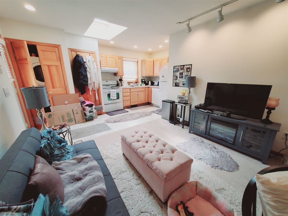 Building Photo - 1 br, 1 bath Condo - 23 Oak St