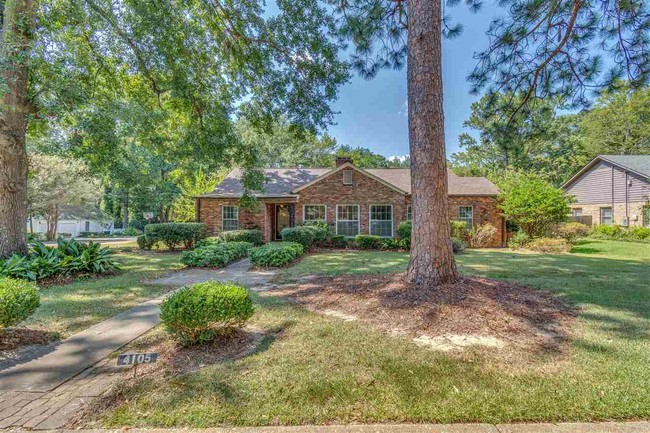 Building Photo - 4105 Oakridge Dr