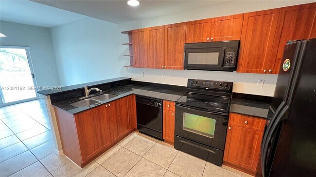 Building Photo - 10885 NW 89th Terrace