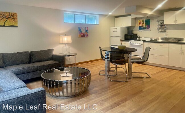Building Photo - Studio, 1 bath House - 3016 Alki Ave SW