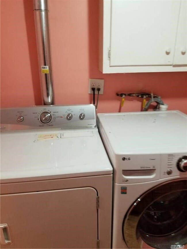 Foto del edificio - 76-38 267th St